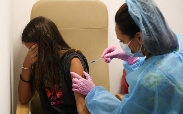  Буде вакцинація проти ВПЛ: у МОЗ анонсували зміни до календаря профілактичних щеплень