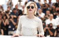 Головна героїня «Сутінків» планує покинути США через митну політику Трампа 