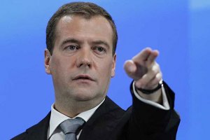 Медведев думает вернуться на пост президента России
