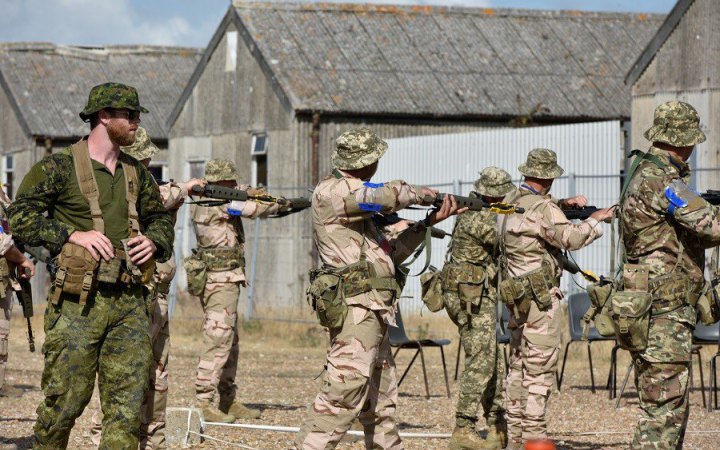 У Великобританії завершилися військові тренування українських бійців