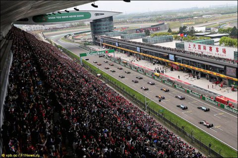 У Формулі-1 Гран-прі Китаю офіційно відкладено