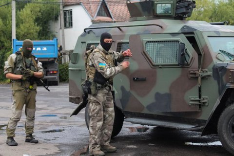 СБУ: В Мукачево в окружении находятся более 10 бойцов "Правого сектора"
