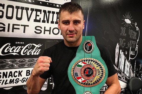 Александр Гвоздик выиграл 12-й бой в профессиональной карьере