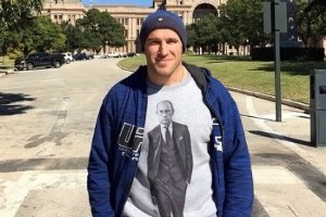 Боец ММА из Харькова пришел на бой в США в футболке с Путиным 