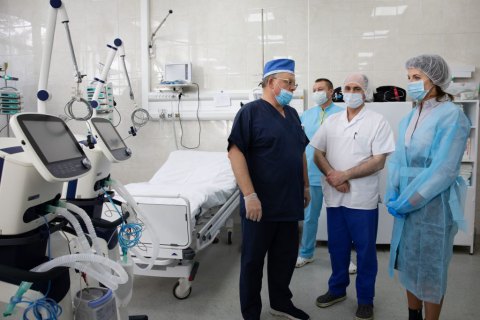 Первые отремонтированные Фондом Порошенко аппараты ИВЛ уже доставлены в больницу