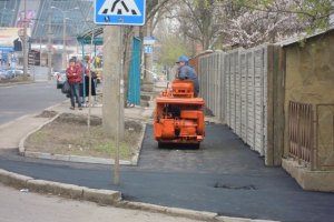 На самой дорогой улице Киева меняют асфальт