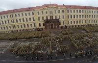 Порошенко: Львівській академії сухопутних військ не загрожує знищення