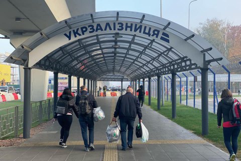 До конца года "Укразализныця" запустит в Борисполь дополнительный поезд украинского производства 