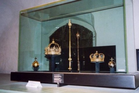 В Швеции неизвестные украли две королевские короны XVII века