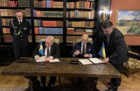 Україна і Швеція підписали нову угоду в галузі оборони