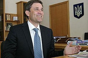 Донецкий губернатор ездит на двух Лексусах 