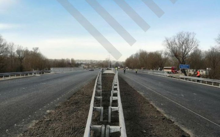 На Чернігівщині відкрито рух відбудованим мостом