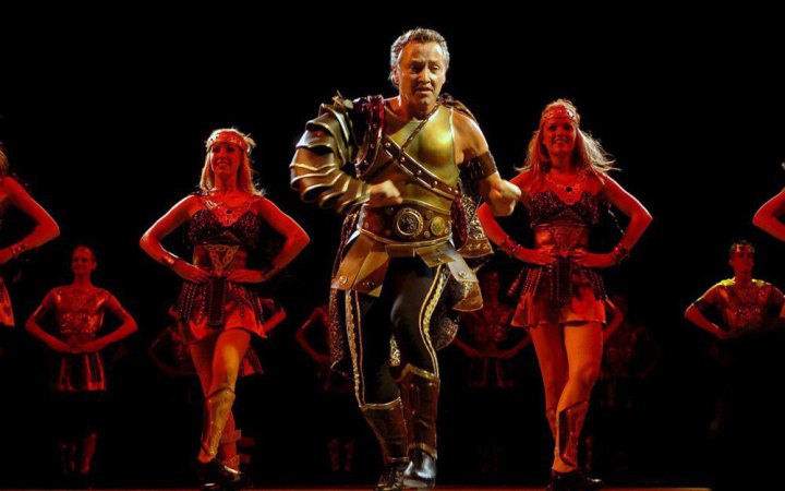 Легендарний танцюрист балотуватиметься на посаду президента Ірландії