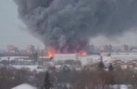 ​У Новосибірську прогриміли вибухи і спалахнула масштабна пожежа