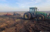 На Харківщині трактор підірвався на вибухівці