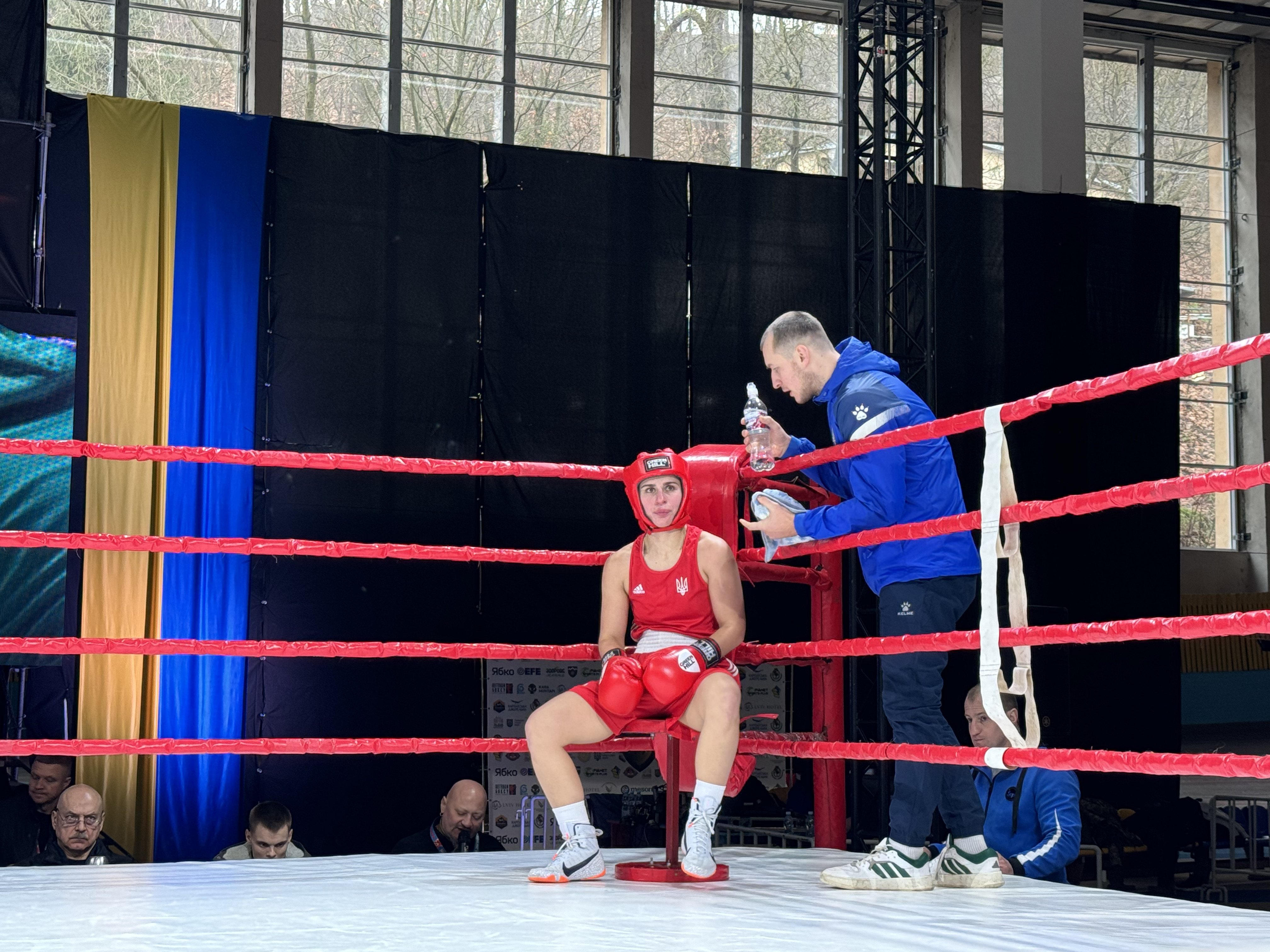 Данило Жасан у куті Вероніки Корець