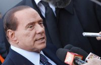 Берлускони считает подлым предложение о лишении его сенаторского кресла
