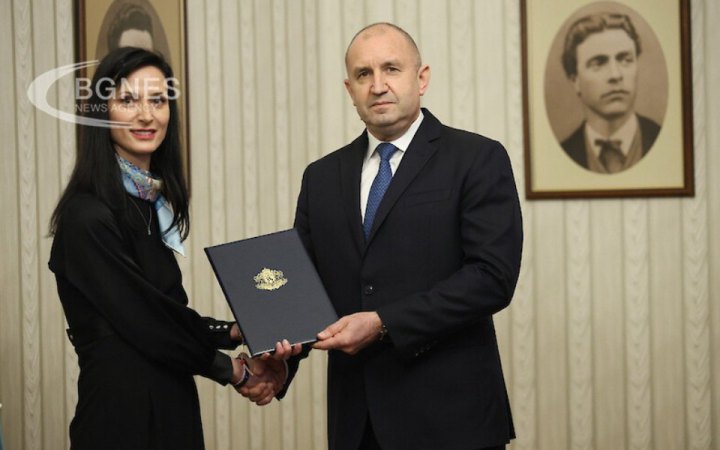 Уряд Болгарії формуватиме очільниця МЗС Марія Габріель