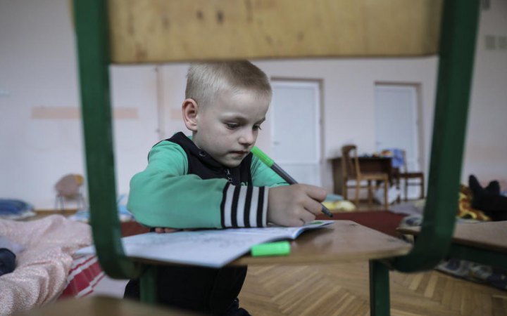 Садочки, школи, університети. Чи є освітній процес під час війни?