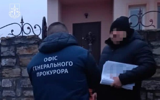 Правоохоронці повідомили про підозру у шахрайстві прокурорам і двом посадовцям медико-соціальних експертних комісій під час розслідування у справі неправомірного отримання груп інвалідності. 