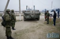 К Джанкою движется колонна военной техники РФ