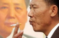 В Китае взятки чиновникам дают сигаретами