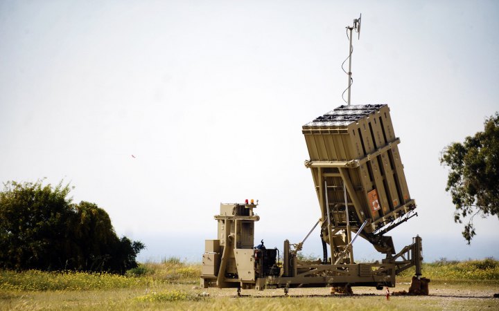 Україна хоче придбати в Ізраїлю систему протиповітряної оборони "Залізний купол"