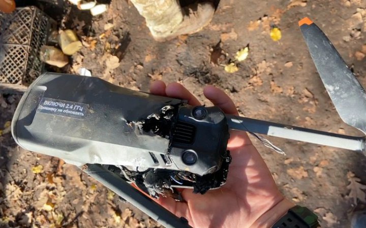На Донеччині прикордонники збили російський безпілотник із антидронової рушниці
