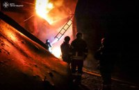 Росіяни вдарили по об'єкту критичної інфраструктури на Чернігівщині, постраждали рятувальники