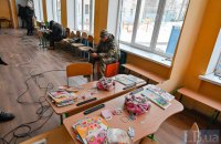 Освітня омбудсменка: педагогів незаконно змушують чергувати в укриттях і пунктах незламності