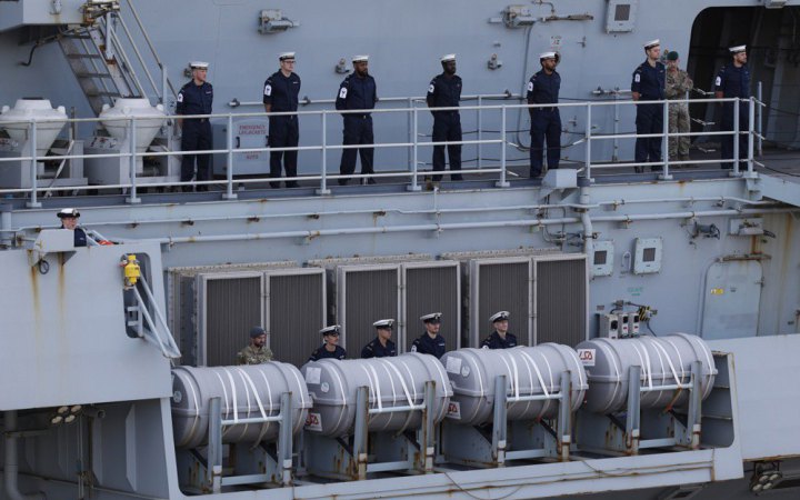 ЗМІ: Велика Британія готує авіаносець для можливого розгортання на Близькому Сході