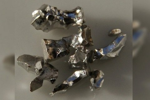 Рідкісний метал іридій дорожчає швидше, ніж біткоїн
