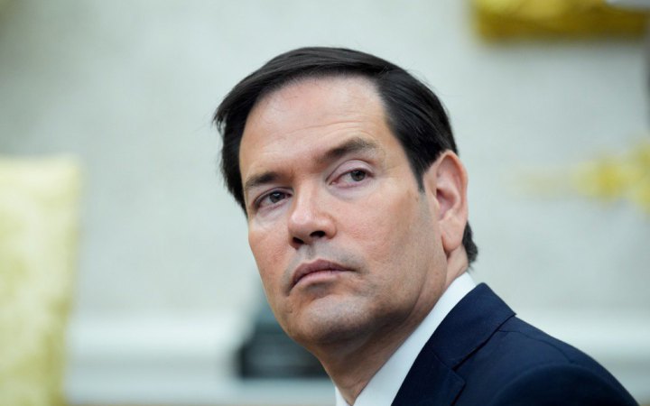 Держсекретар США доручив американським дипломатам розглядати ожиріння як причину відмови у візах