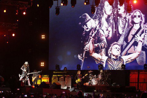 Стивен Тайлер анонсировал прощальный тур Aerosmith 