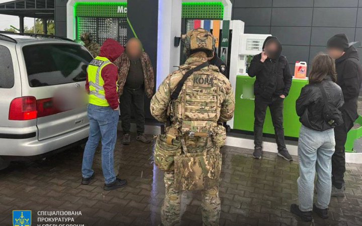 На Тернопільщині викрили ділків, які влаштовували втечі з військових частин і трансфер за кордон 