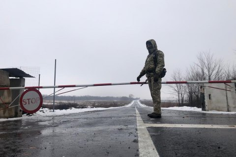 Бойовики блокують рух через п’ять КПВВ на Донбасі