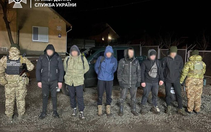 На Одещині затримали чоловіків, які хотіли потрапити до Молдови через інтернет-схему