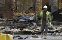 Очистить Лондон от последствий погромов помогают добровольцы