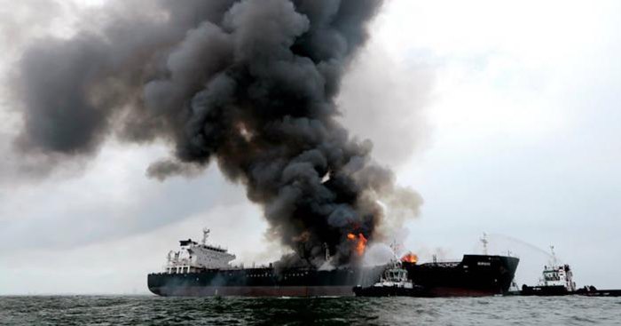 12 мая 2019 в порту Фуджейра впыхнули нефтяные танкеры.