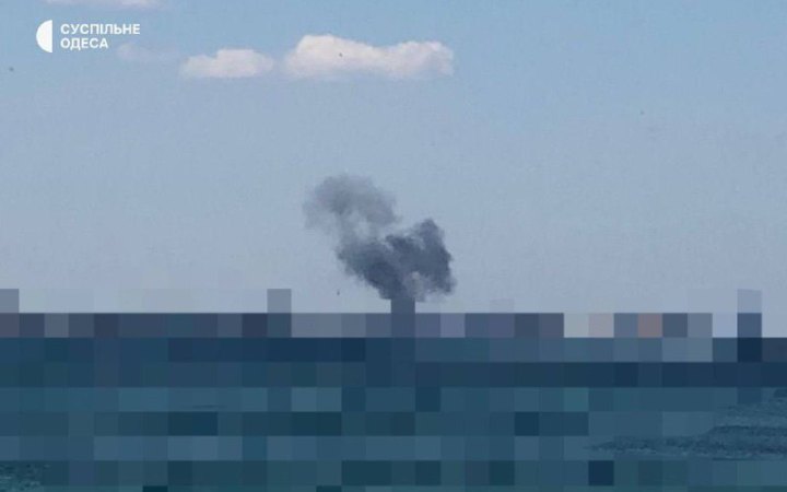 Ворог атакував крилатими ракетами морський порт в Одесі (оновлено)