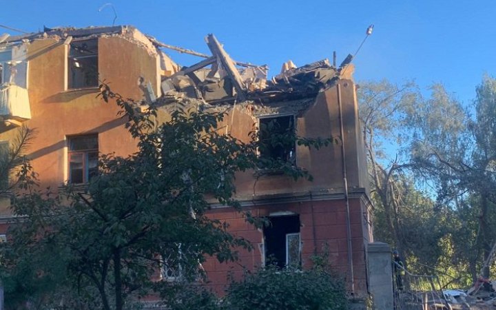Унаслідок російського обстрілу в Слов’янську загинули троє людей, пошкоджено школу і будинок (оновлено)