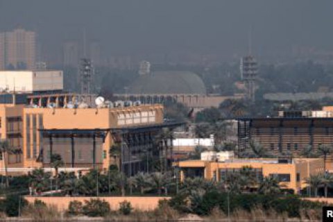 У Багдаді неподалік посольства США впала ракета