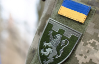 Художник та військовослужбовець Євген Равський створив символіку для своєї бригади