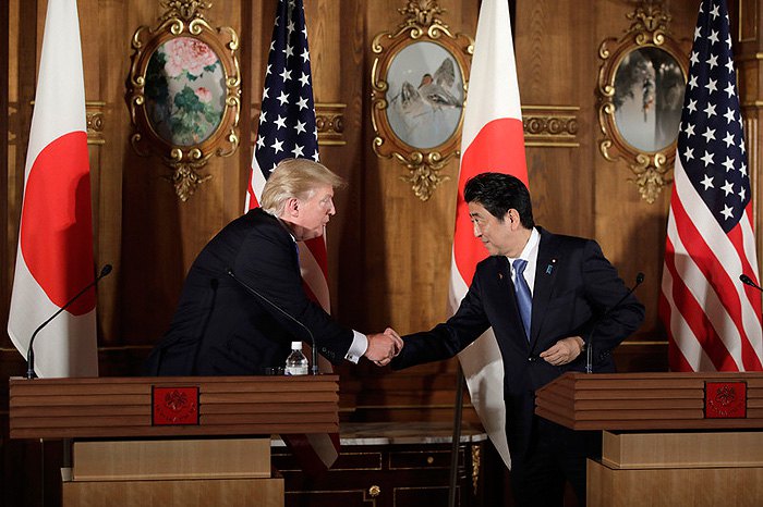 Президент Сша Дональд Трамп и премьер-министр Японии Синдзо Абэ