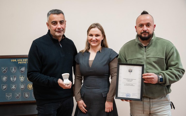 В Україні вперше вручили відзнаку військового омбудсмана