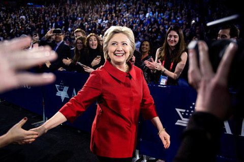 Хиллари Клинтон может стать телеведущей