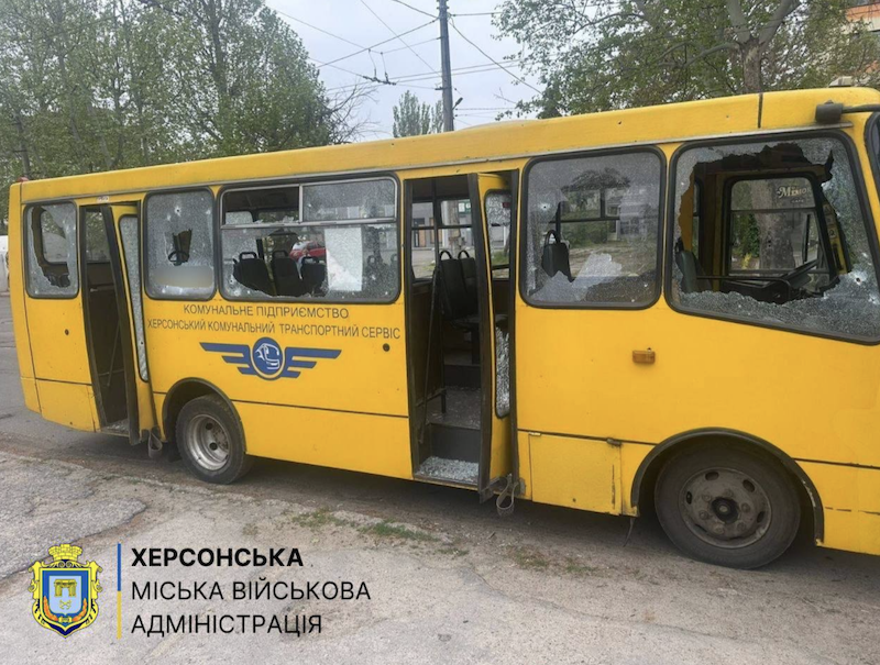 Росія вдарила по маршрутці в Херсоні