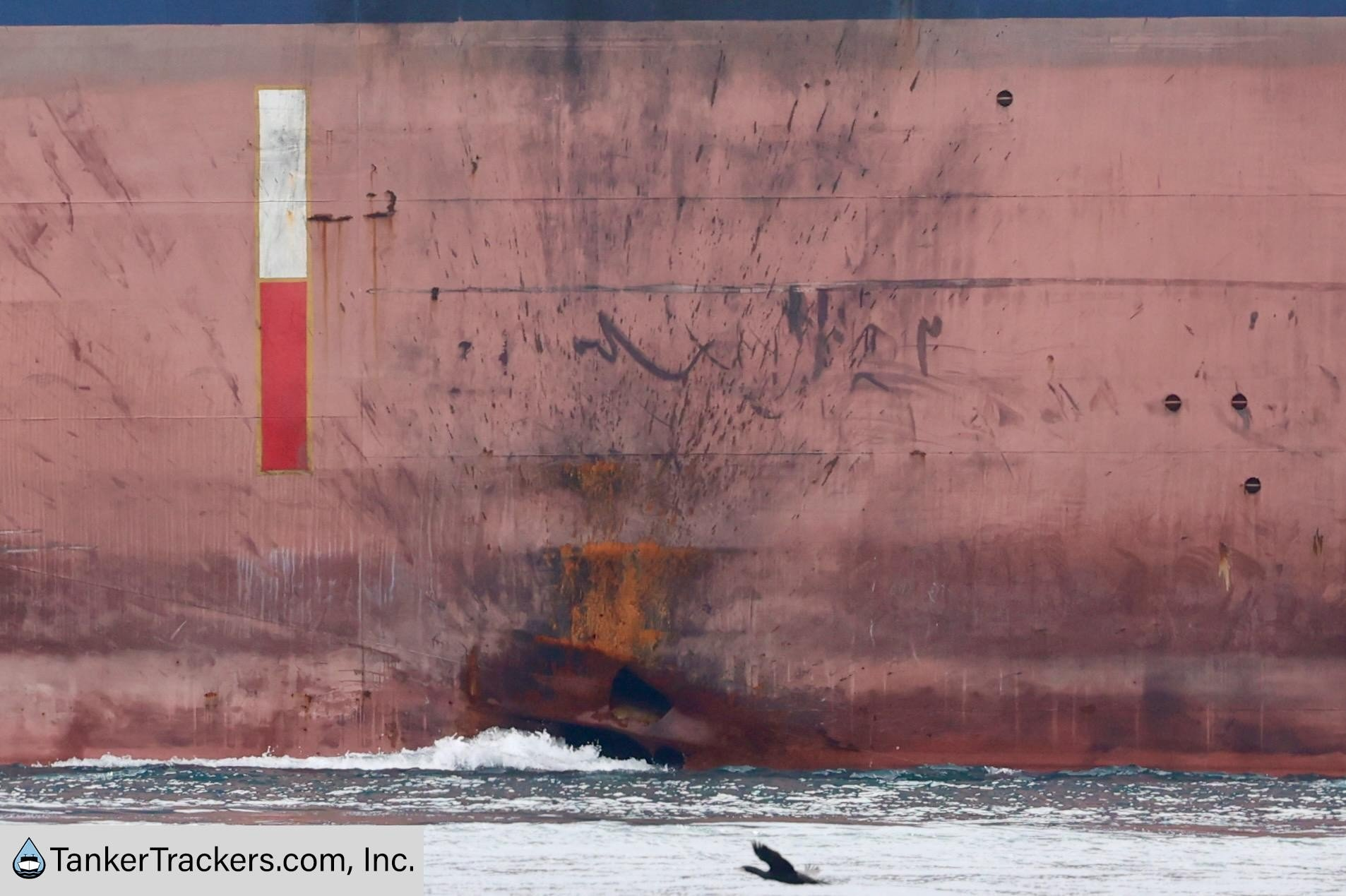 Ураження російського танкера PROMETEY, одного з суден, які належать до нелегальної логістичної мережі, яку Росія використовує для обходу міжнародних санкцій з торгівлі нафтопродуктами.