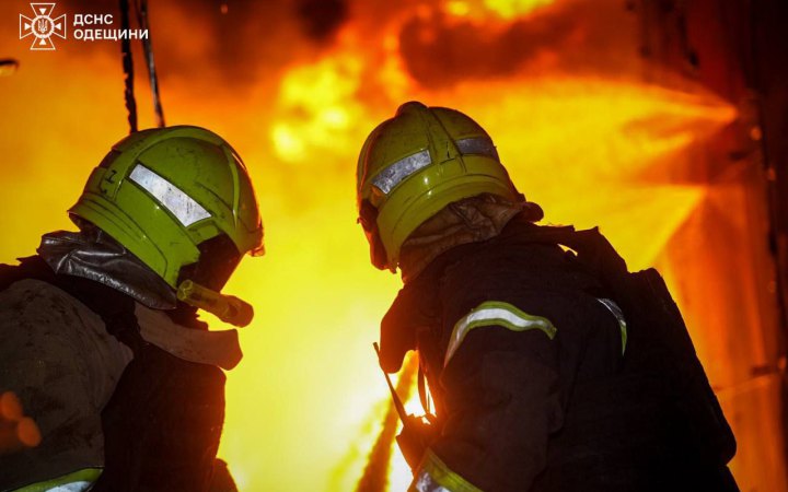 РФ атакувала Чернівецьку область 11 безпілотниками та 4 "Калібрами"