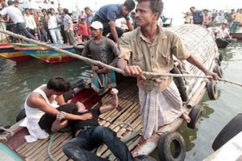 В Бангладеш затонул паром с пассажирами, есть погибшие